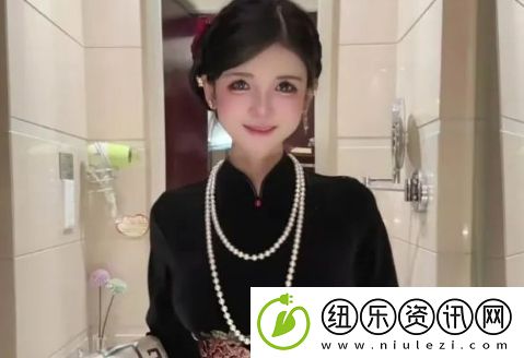 狗头萝莉宣布卖饼结束-穿黑色旗袍展示身材-网友：好有贵妇相