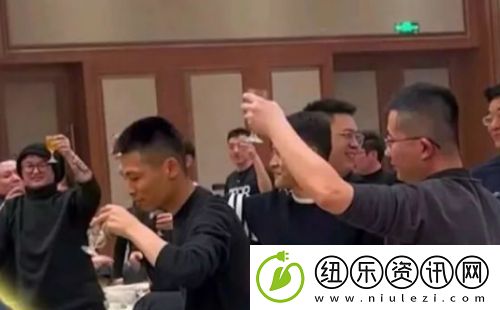 旭旭宝宝参加同学聚会-竟然不是其中混最好的-网友惊呼：人外有人
