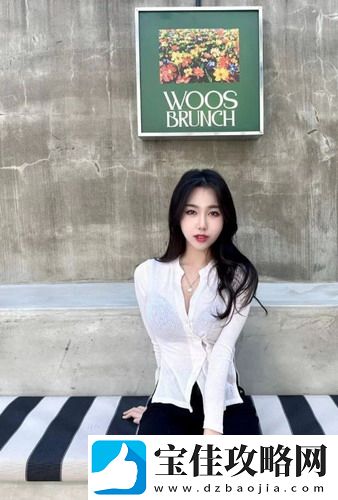 女学生被c扒衣服，遭受不公侵害，网友热议：社会亟需正义与保护！