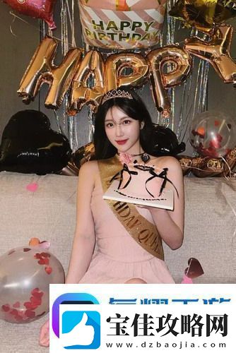 一面膜胸口一面吃下部位片段：这种神奇的面膜让人不禁感叹真想把它吃了！真是个奇妙的体验！
