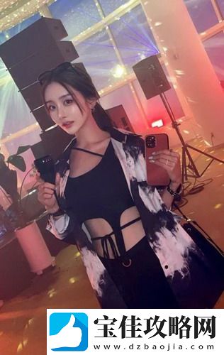 真实双人插画的视频,展现多样化艺术风格,网友:太美了，感叹不已！