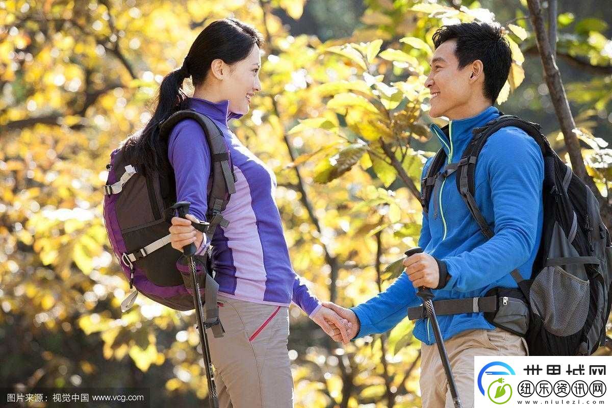 和朋友夫妻一起出去旅游住在一起：难忘之旅