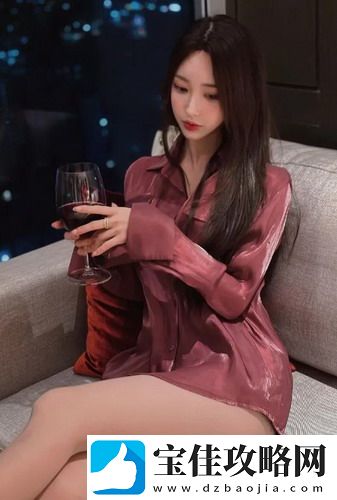 中午妈妈在厨房做饭：每一个温暖的瞬间都是爱的体现，真让人感动！