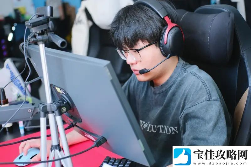 BLG晒选手返图：蛇年开工第一天-小K因身体抱恙在宿舍休息