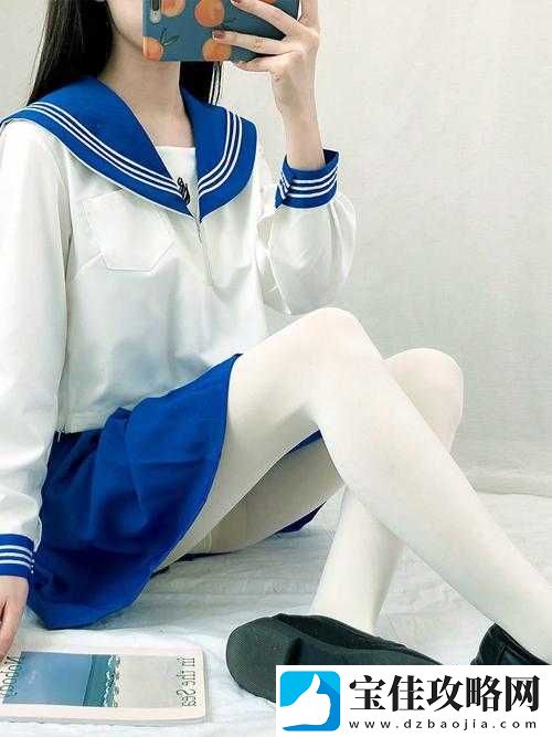 穿-JK-白丝被-X-裸体：引发的震撼与争议