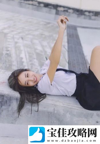 不戴套的瑜伽教练3：激情与灵性交织的完美结合，令人心动不已！