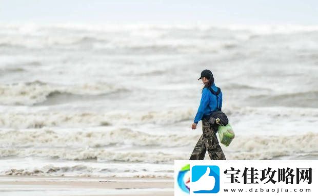 汤唯晒与女儿国外度假照