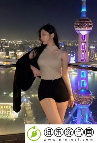 穿上蜜桃91精品㊙️入口内裤包裹的瞬间