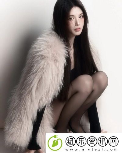 时尚圈的‘新美学’！唇齿美国1990大尺码让全网沦陷：大码逆袭，美到霸气！