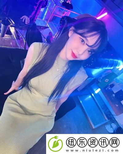 麻豆精品㊙️国产传媒MV男同引发全民热议，业内导演：这才是艺术与情感的完美结合!